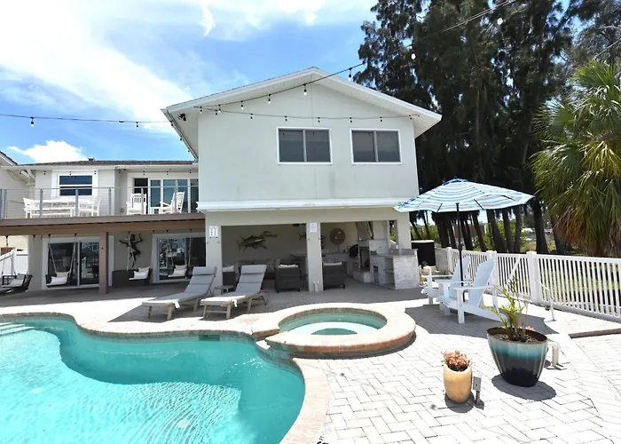 Holiday home Infinaty Oasis - Waterfront - Pool - Walk To