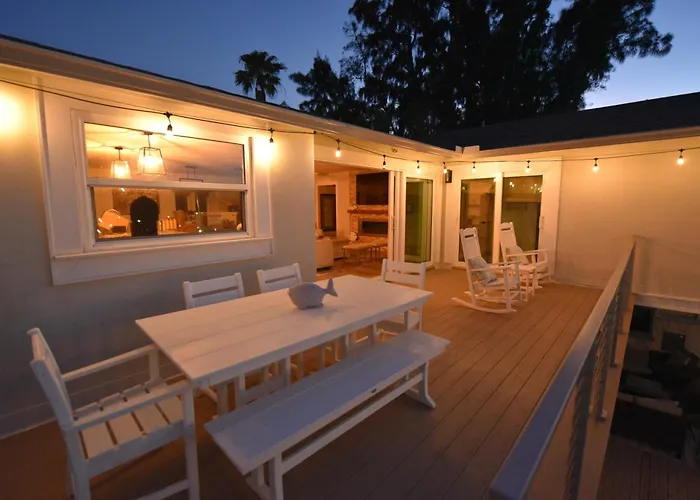Infinaty Oasis - Waterfront - Pool - Walk To